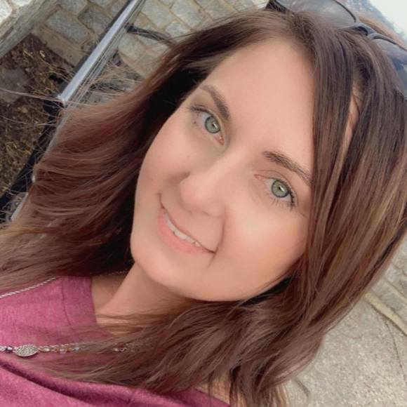 Meet your Posher, Jennifer - Picture 1 of 1